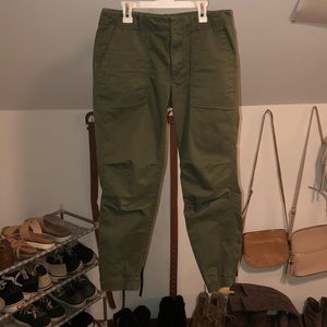American Eagle Cargo Joggers